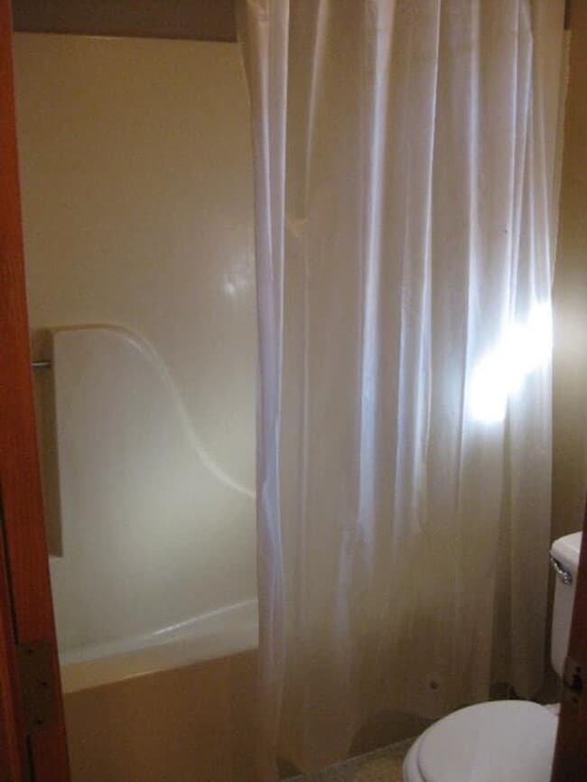 Building Photo - Great All Brick Lovely Home-Rent To Own!