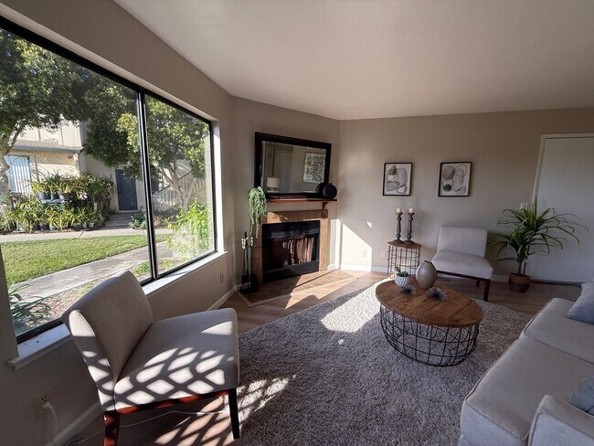 Building Photo - 50% off move in! Light-Filled Modern 3 Bedroom Townhome