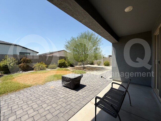 Building Photo - 35733 W Santa Monica Ave