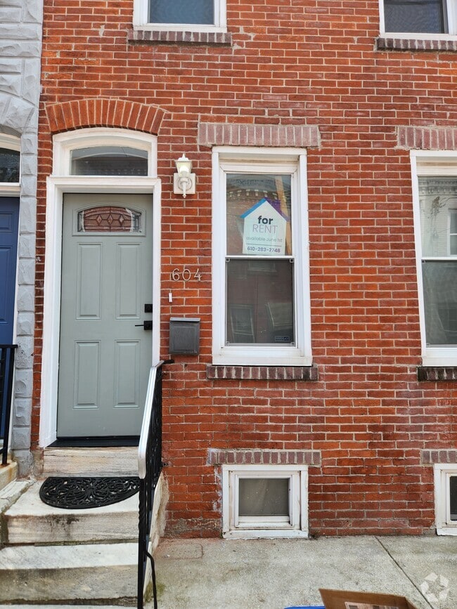 Building Photo - 604 Gerritt St