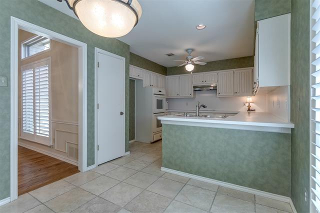 Building Photo - 208 Simmons Dr