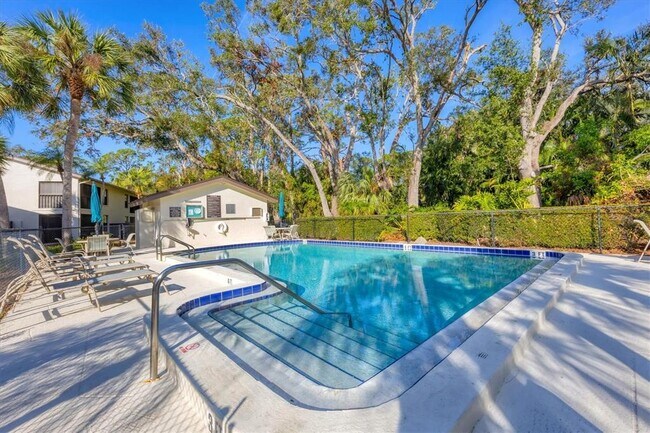 Building Photo - 4767 Winslow Beacon