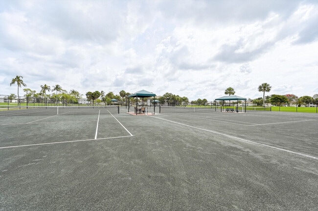 Building Photo - 432 Teryl Rd