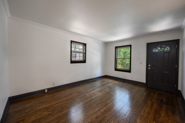 Building Photo - **REMODELED EAST NASHVILLE BUNGALOW IN HIG...