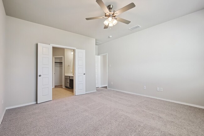 Building Photo - 5941 Revere Dr