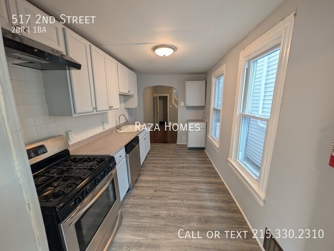 Building Photo - 517 Second St