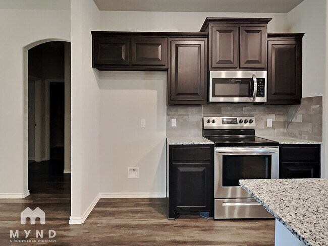 Building Photo - 3905 Chippewa Ct