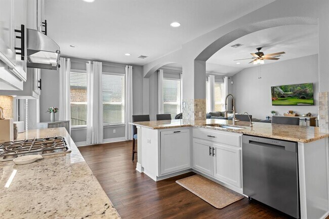Building Photo - 112 Coral Bean Way