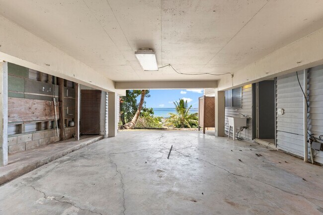 Building Photo - Pet Friendly Kaneohe House with Breathtaki...