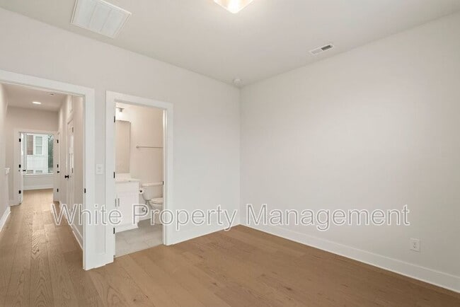 Building Photo - 5019 York Park Ln