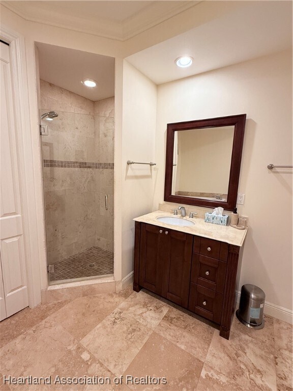 Building Photo - 2351 Lakeview Dr