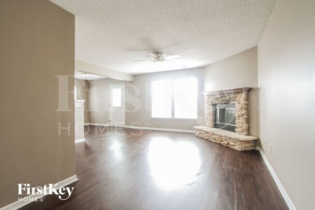 Building Photo - 7912 Puckett Ln