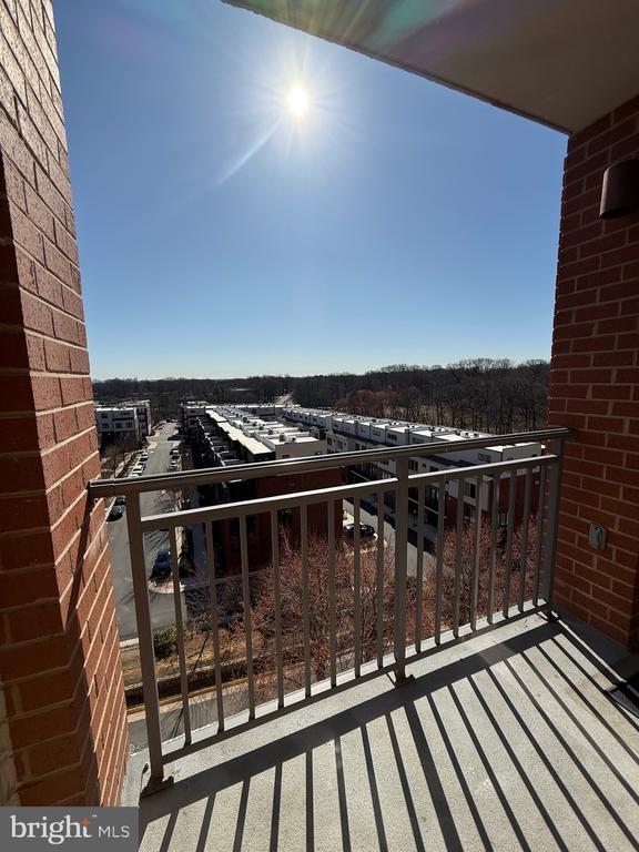 Building Photo - 11760 Sunrise Valley Dr