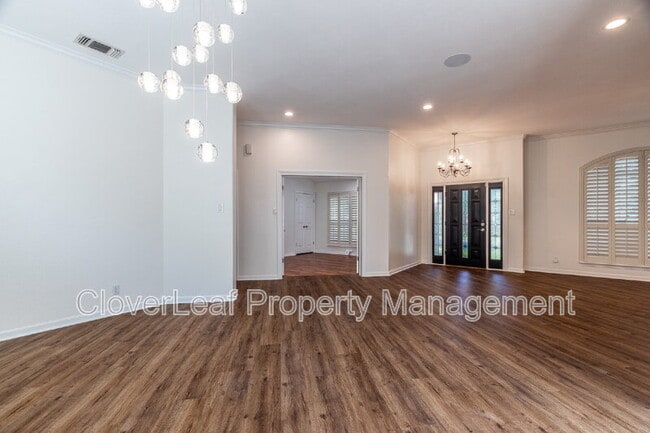 Building Photo - 2643 Inwood Briar