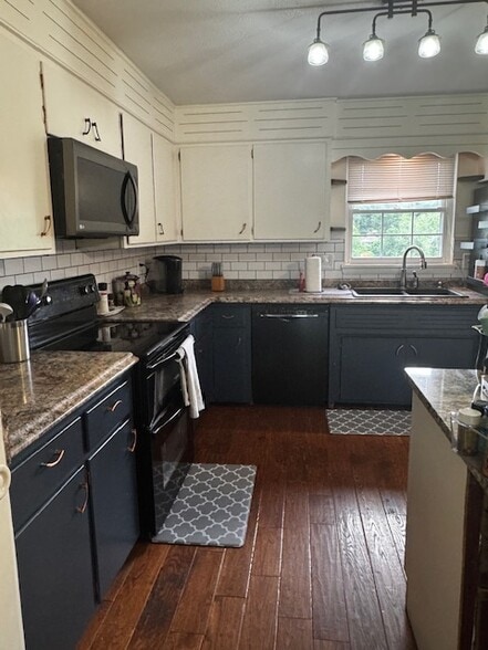 Building Photo - 43 Dixon Ter