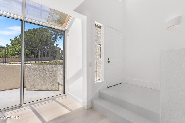 Building Photo - 4220 Lost Hills Rd