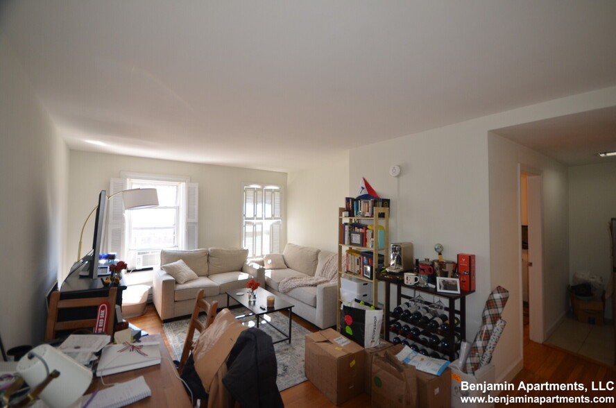 Primary Photo - 517 Beacon St