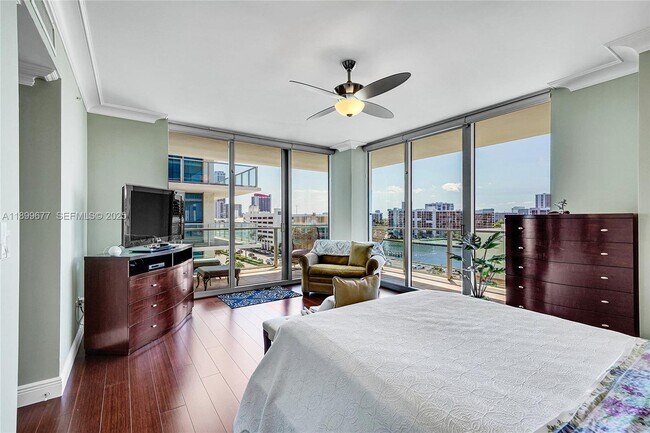 Building Photo - 3101 S Ocean Dr