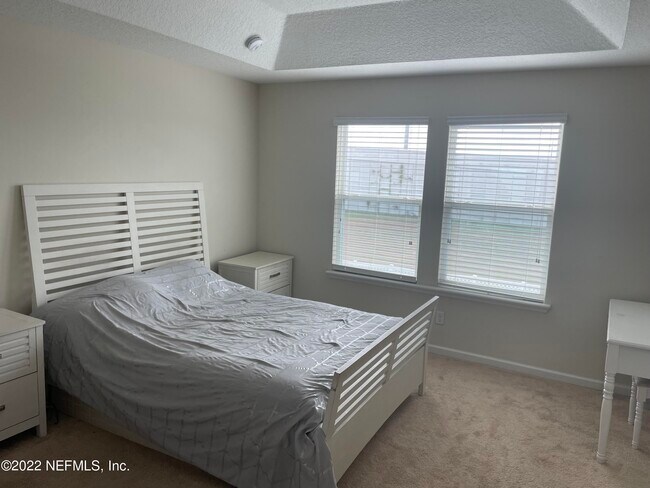 Building Photo - 820 Grover Ln