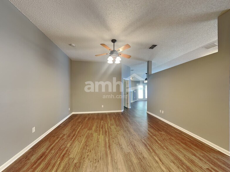 Building Photo - 1526 Bay Harbor Dr