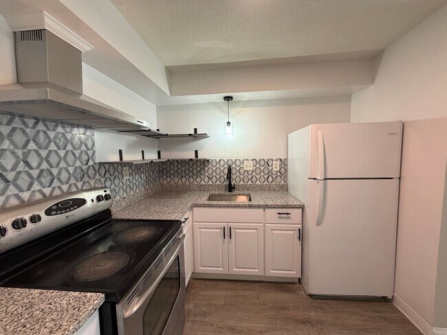 Building Photo - 158-162-162 Water St