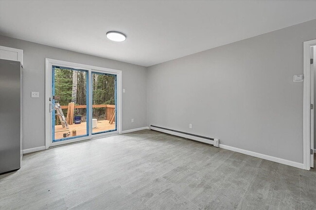 Building Photo - Single Family Home For Rent
