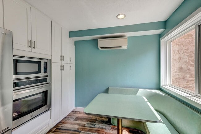 Building Photo - Would you like to have a Private Community...