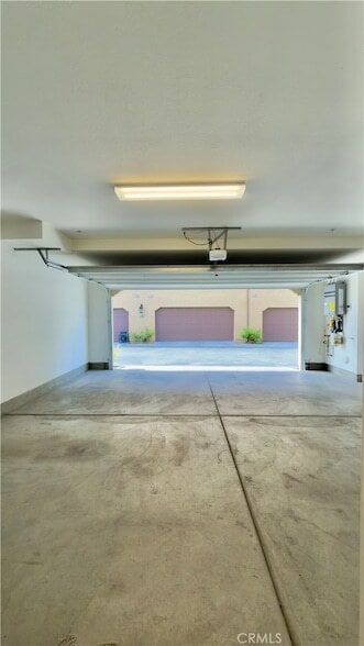 Building Photo - 130 Greenleaf Dr
