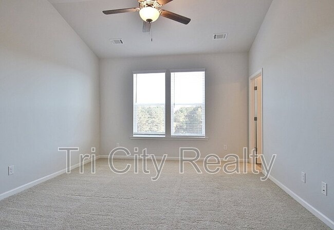 Building Photo - 250 Cobalt Dr