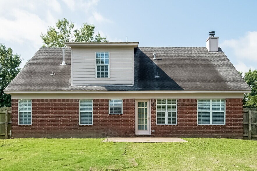 Building Photo - 1640 Saddle Ln