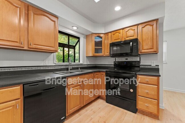 Building Photo - 924 Tradewind Dr