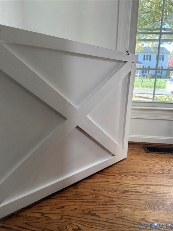 Building Photo - 8 English Oak Cir