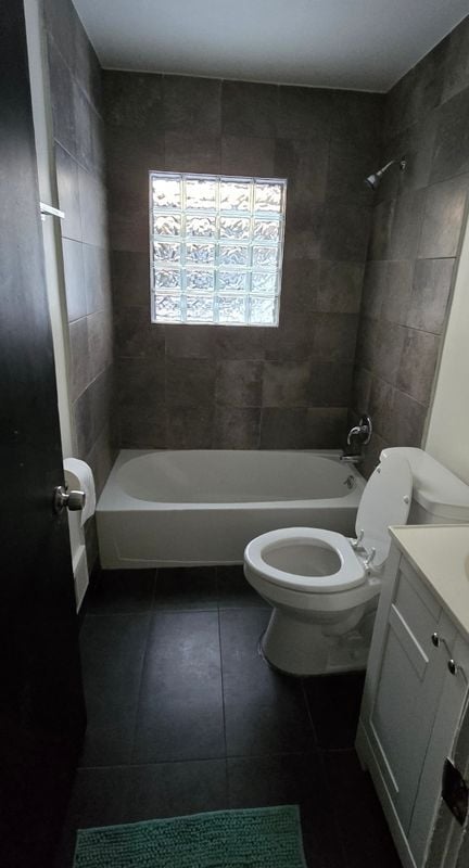 Building Photo - 18433 Fox