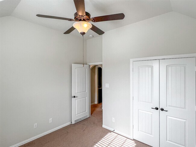 Building Photo - 25310 Evergreen Bend Dr