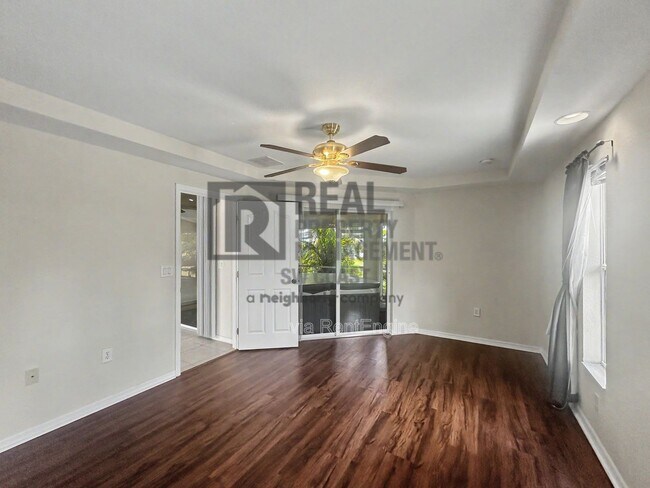 Building Photo - 2117 NE 40th St