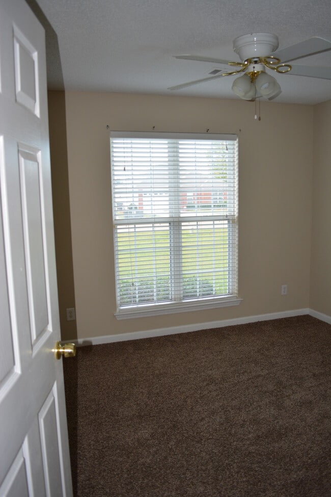 Building Photo - 204 Tyson Glen Dr