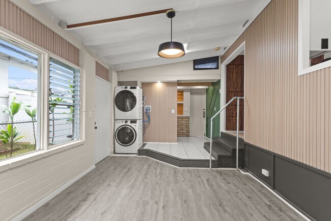 Building Photo - 98-386-386 Ponohale St