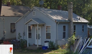 Building Photo - Cozy 2 Bedroom House - No Gas Bill