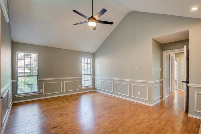 Building Photo - 3914 Meadow Dr