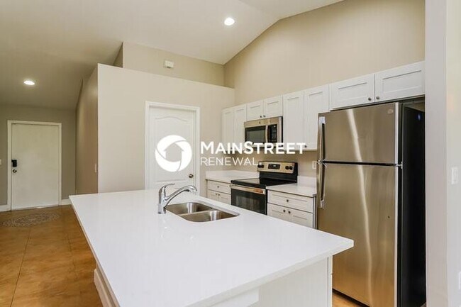 Building Photo - 3 Bedroom Pet-Friendly Home in Lehigh Acre...