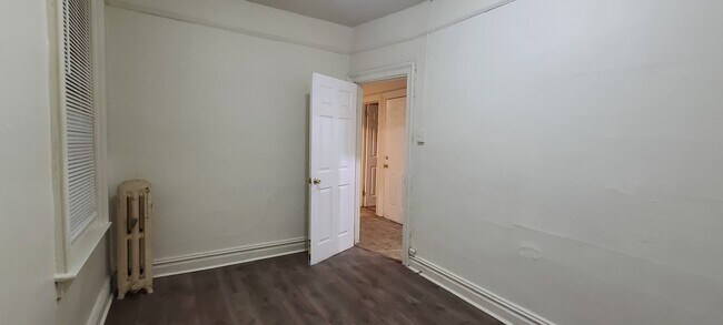 Building Photo - 29 ROOSEVELT Ave