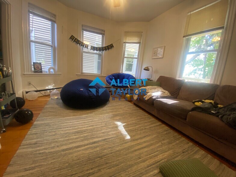 Building Photo - 36 Cherokee St