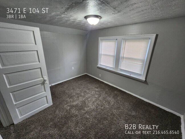 Building Photo - 3471 E 104th St