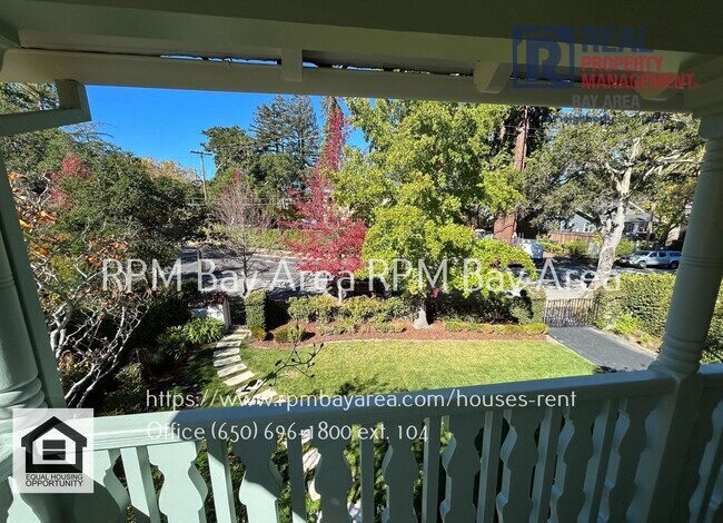 Building Photo - Luxury Family Oasis with Pool in San Mateo...