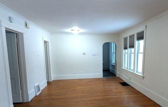 Building Photo - 1505 7th St