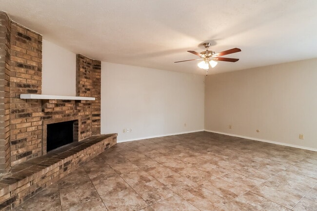 Building Photo - 7805 Whirlwind Dr