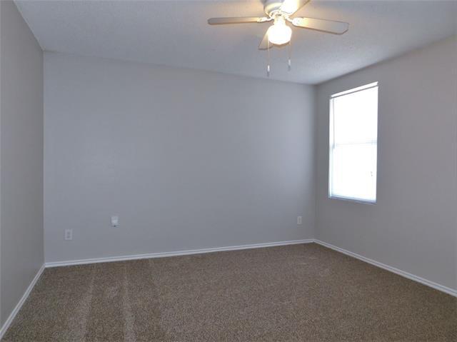 Building Photo - 2628 S Wavecrest Ct