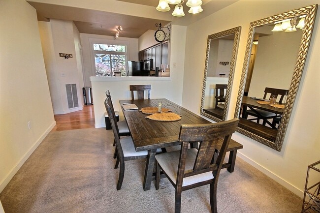 Building Photo - 23300 SE Black Nugget Rd