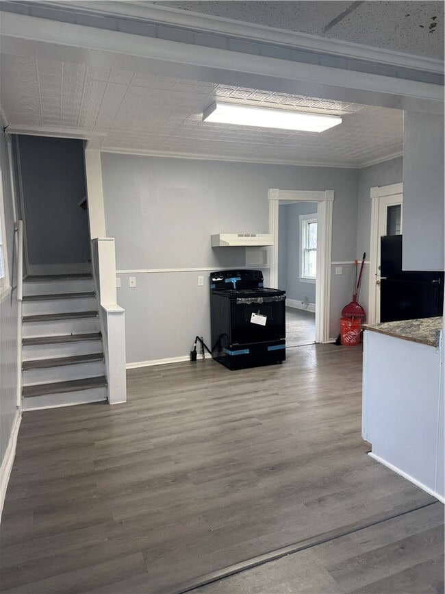 Building Photo - 686 Seward St