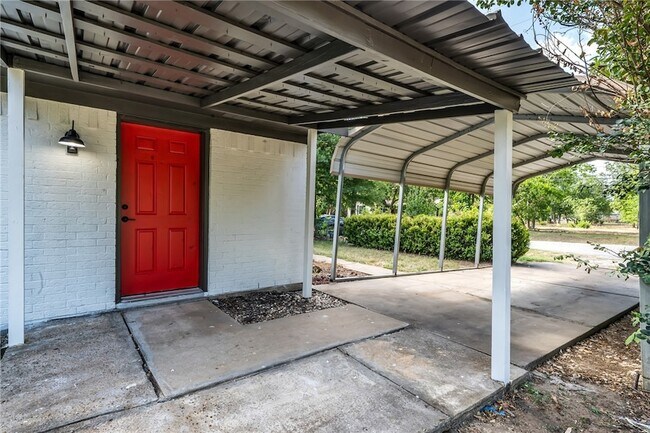 Building Photo - 104 N Oneal St